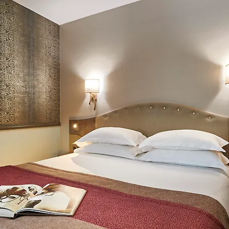 Western Premier Hbeo Centre Hotel 4*