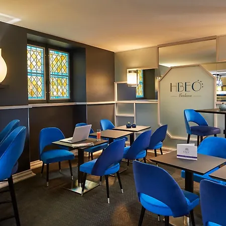 Отель Western Premier Hbeo Centre 4*
