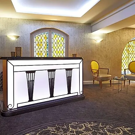 Western Premier Hbeo Centre 호텔 4*