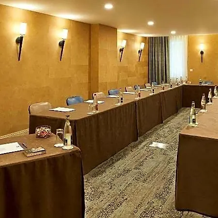 Western Premier Hbeo Centre 호텔