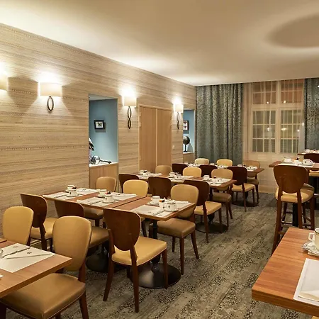 Western Premier Hbeo Centre Hotel 4*