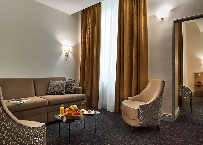 Western Premier Hbeo Centre Hotel