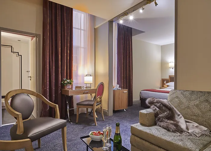 Hotel Western Premier Hbeo Centre 4*
