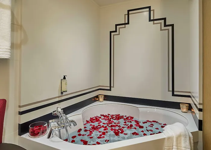 Hotel Western Premier Hbeo Centre 4*